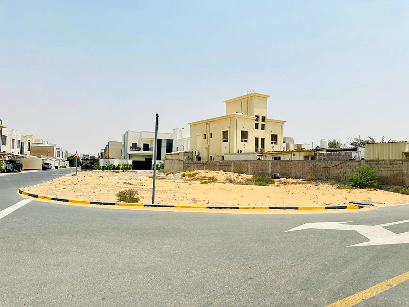 قطعة أرض سكنية للبيع في الزاهية - عجمان (4008 قدم مربع)63183230914817113