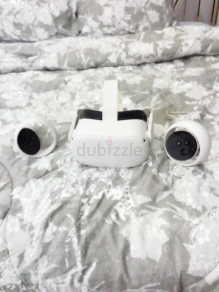 Explore New Realities with This VR Headset and Speakers Set!632624112240651113