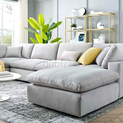 Stylish and Comfortable Grey Sectional Sofa Set - Perfect for Any Living Space!