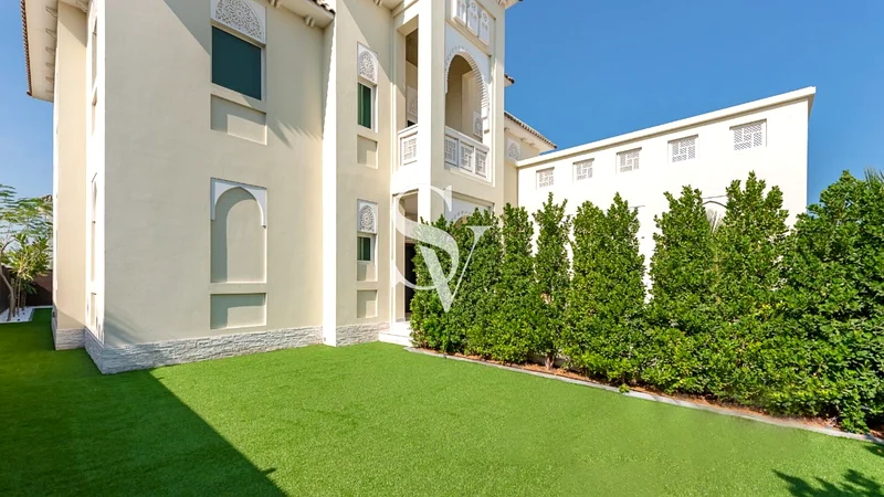 فيلا فاخرة | مُحدثة | وحدة ركنية | حصرية63218286330627113