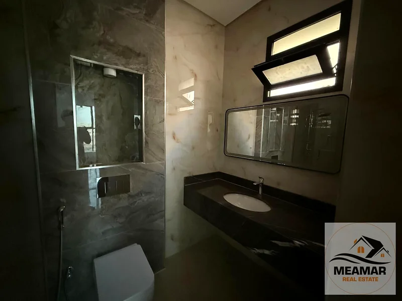 فيلا فاخرة للبيع تشمل رسوم التسجيل63892692948097114