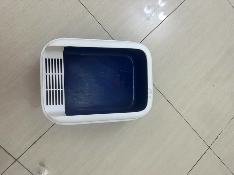 صندوق فضلات للقطط للبيع بحالة ممتازة63233642786179112