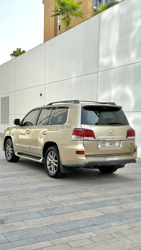 لكزس LX570 خالية من الحوادث63226738183681114