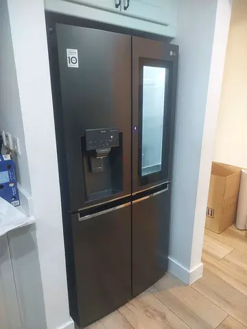 LG Slim French Door Fridge InstaView™ Door-in-Door Matte Black Color