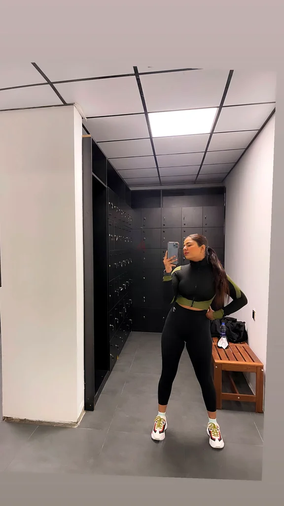 مدربة شخصية نسائية معتمدة63216359620483112