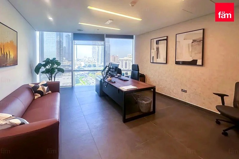 تجهيزات راقية | نصف طابق | الدرجة أ63184687142019112