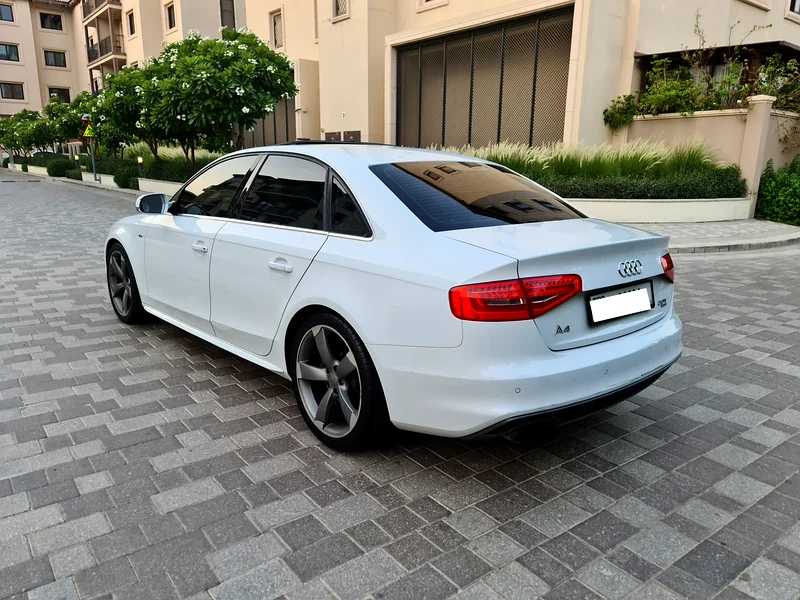 GILF SPECS 2014 AUDI A4 S LINE 2.0LITRE TURBO CHARGED QUATTRO (PURCHASE BILL 164k AED)63224790378754111