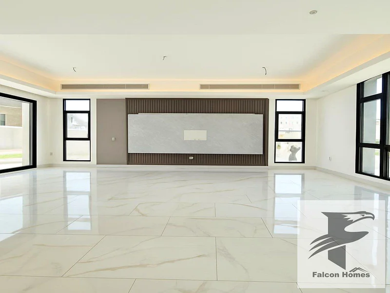 Well Maintained | 4BR Gorgeous Villa | Private Garden63808648019842113