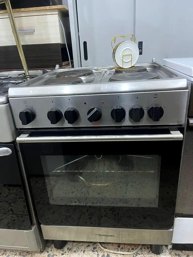 Versatile and Stylish Cooking Range for Your Home