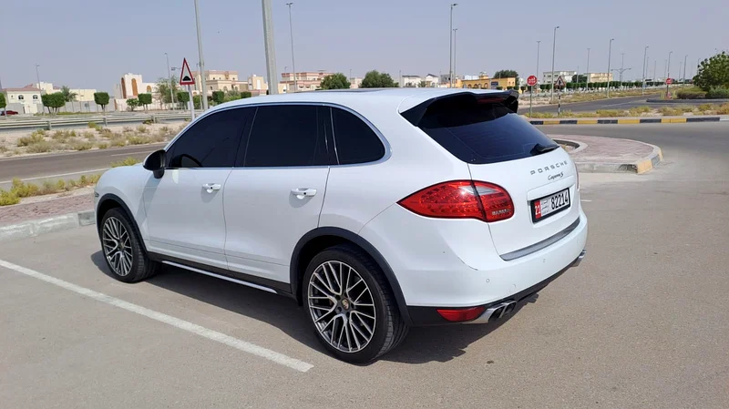 Porsche Cayenne S 201463168969354498111