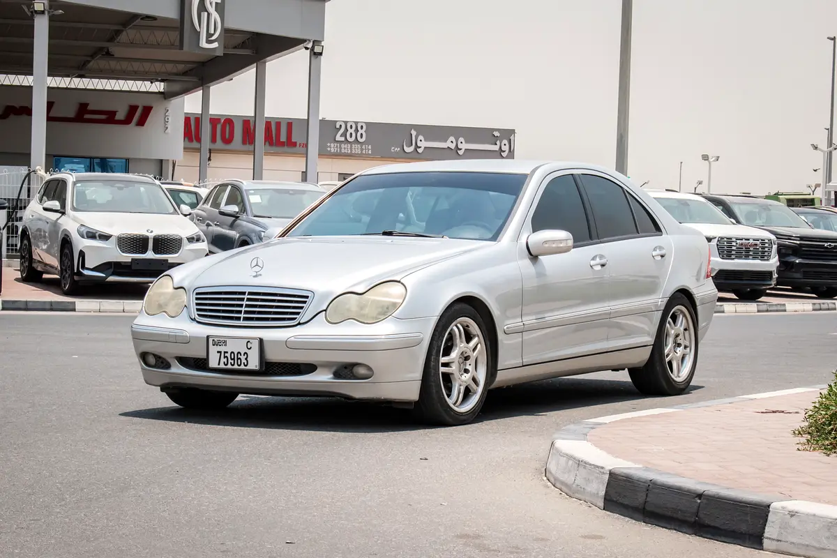 Mercedes-Benz C-Class 2001 — photo 1 of 14