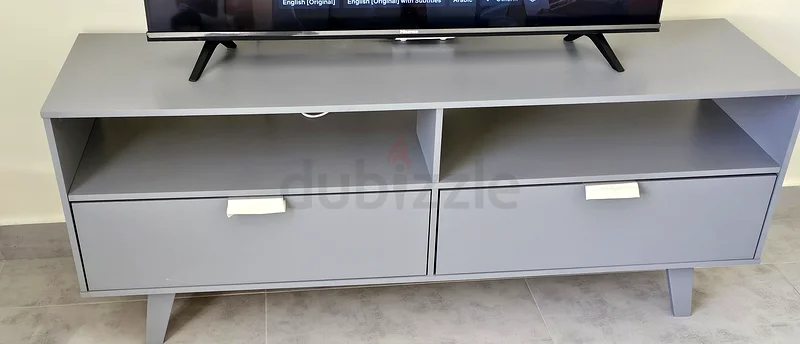 TV table used for 2 months only63180833742337111