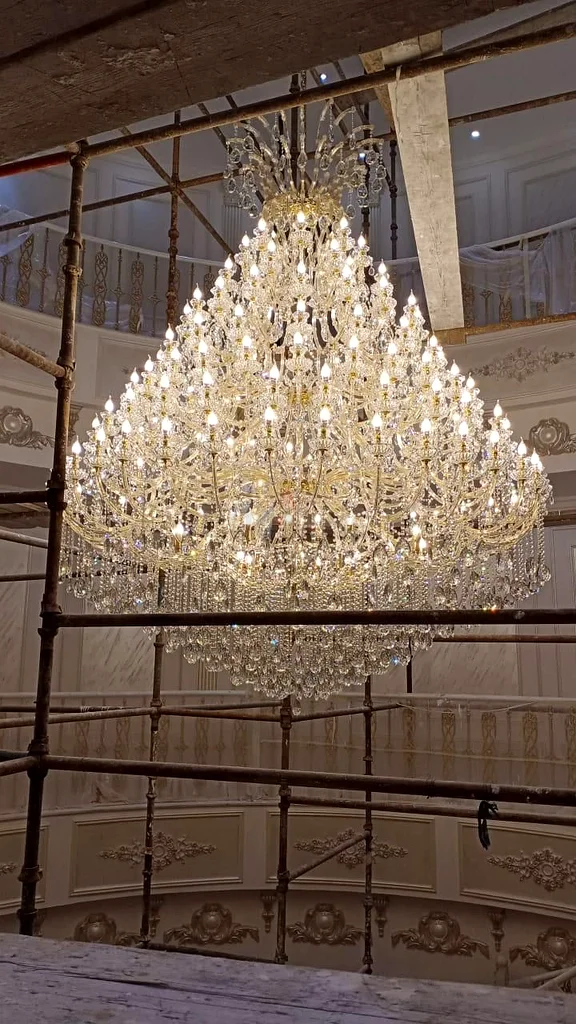 ثريا كريستال أنيقة - مثالية للمساحات الفاخرة!632198206402571117