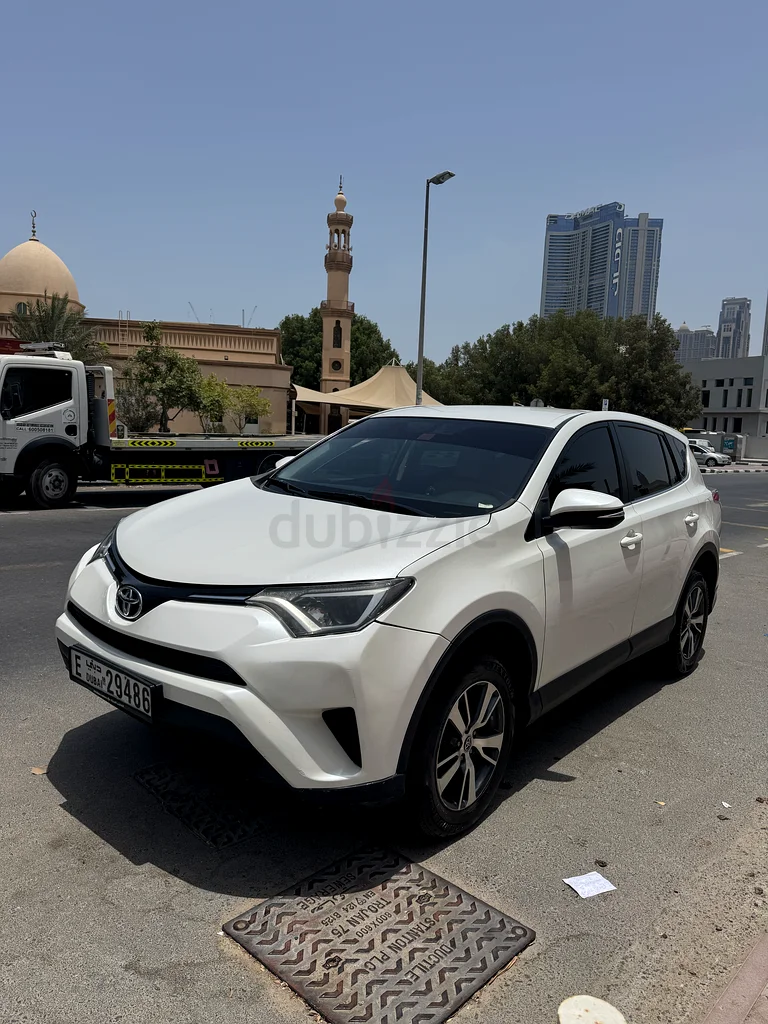 Toyota Rav4 2018 model GCC single owner service history from  ALFUTTAIM63158340735745111