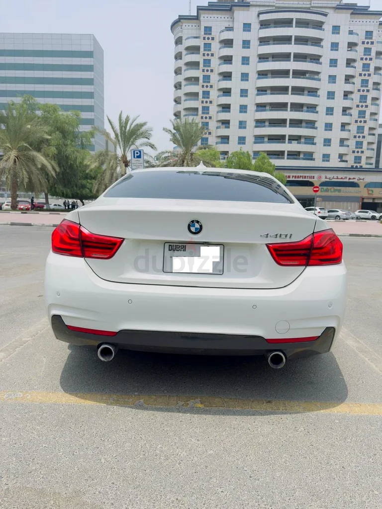BMW Car63142583722243111