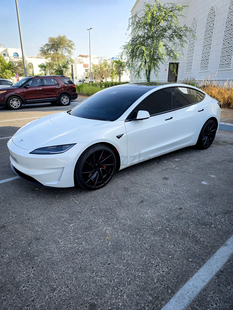 MINT CONDITION Tesla Model 3 Performance63175703522051112