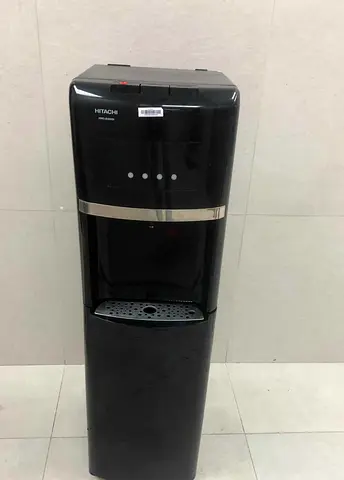 Bottom load water dispenser