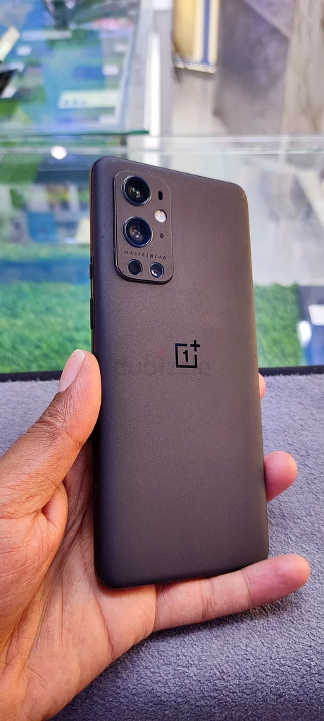 OnePlus Smartphone - Sleek Design  Powerful Performance! 8gb ram storage 128gb , all original phone631813177328671111