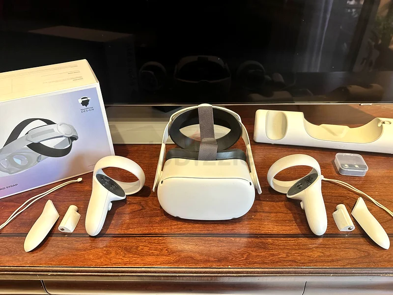 Meta Quest VR headset 2 64Gb63262411236867111
