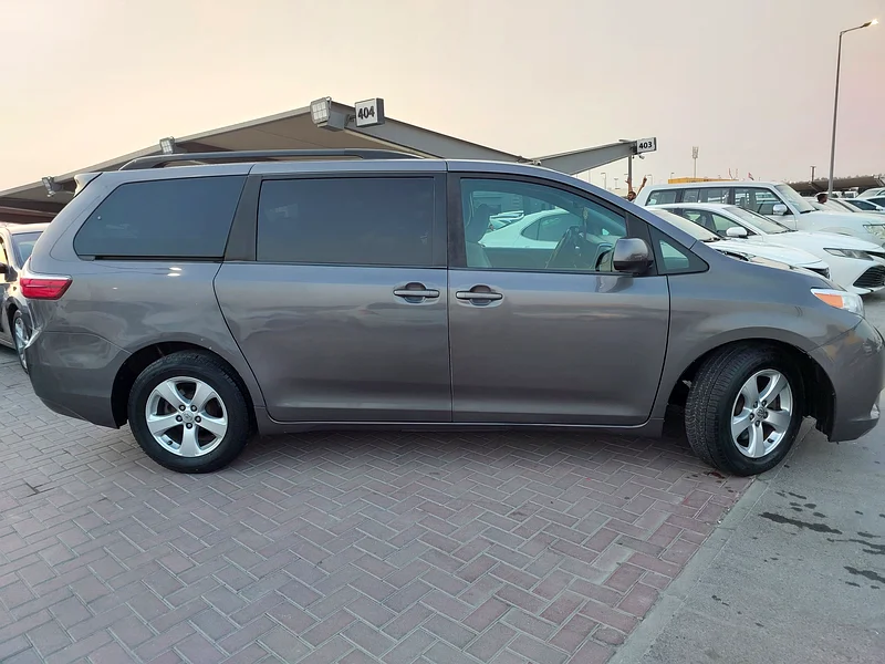 Toyota Sienna 2015 American63148650091266112