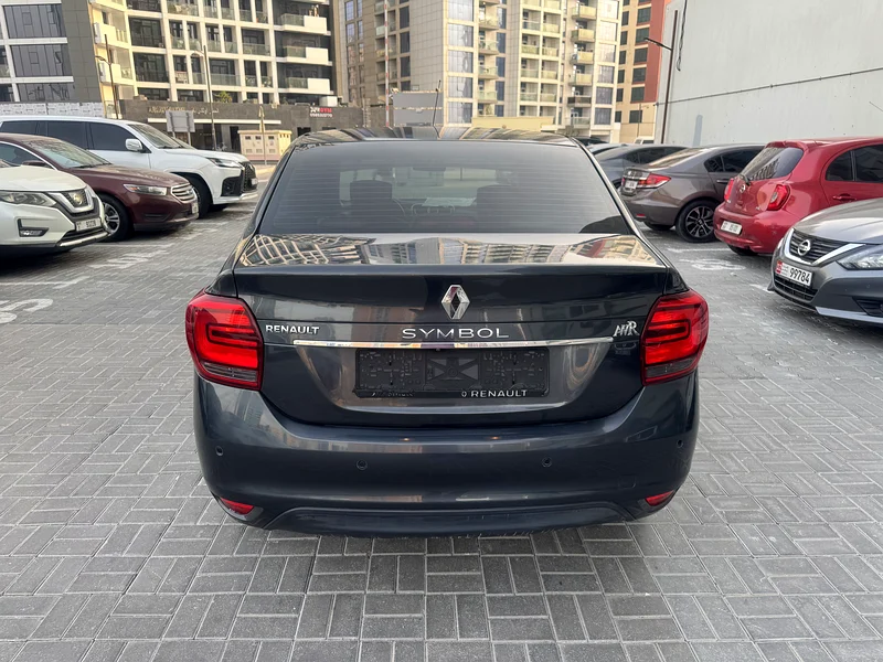 رمز رينو موديل 2021، حالة جيدة، لم يتحطم، ناقل حركة أوتوماتيكي بالكامل، مالك واحد، مستخدم في دول مجلس التعاون الخليجي، للبيع63221301915395113