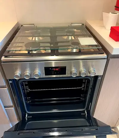 Bosch New Model 4 Burner Gas Electric Oven 60x60cm