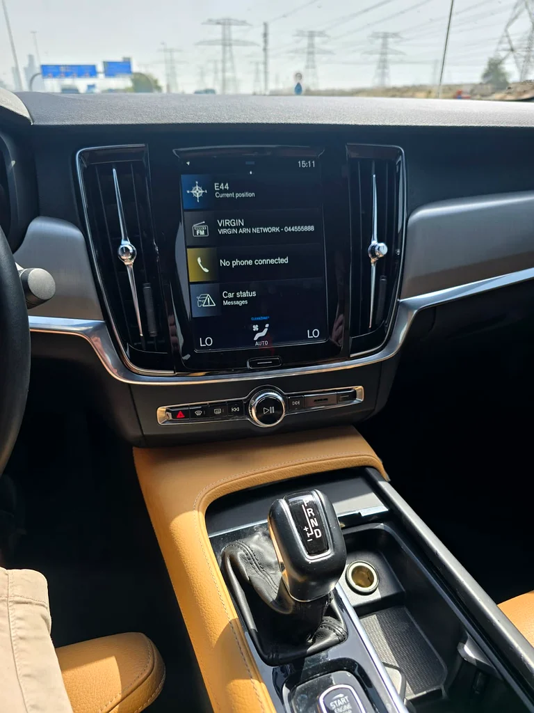 Clean car GCC, AUTOPILOT, full options, URGENT, PRICED TO SELL63221824385025114