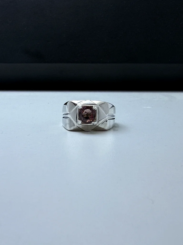 خاتم بحجر تورمالين - Ring with a tourmaline stone63230183358339114