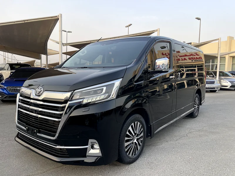 Toyota Granvia 2022 Gulf version, full option, VIP seats63149120329858111