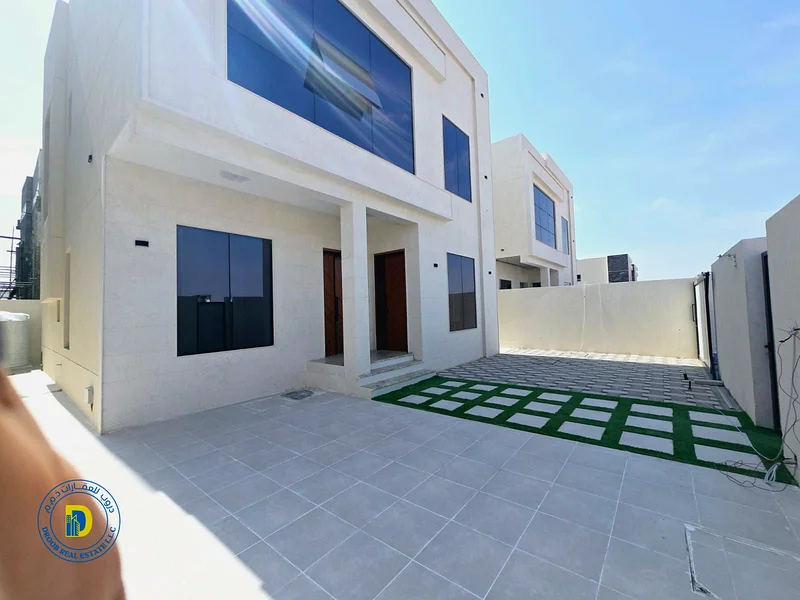 For sale, a 3-bedroom villa with modern finishing. The price includes registration and ownership fe63186740338561111