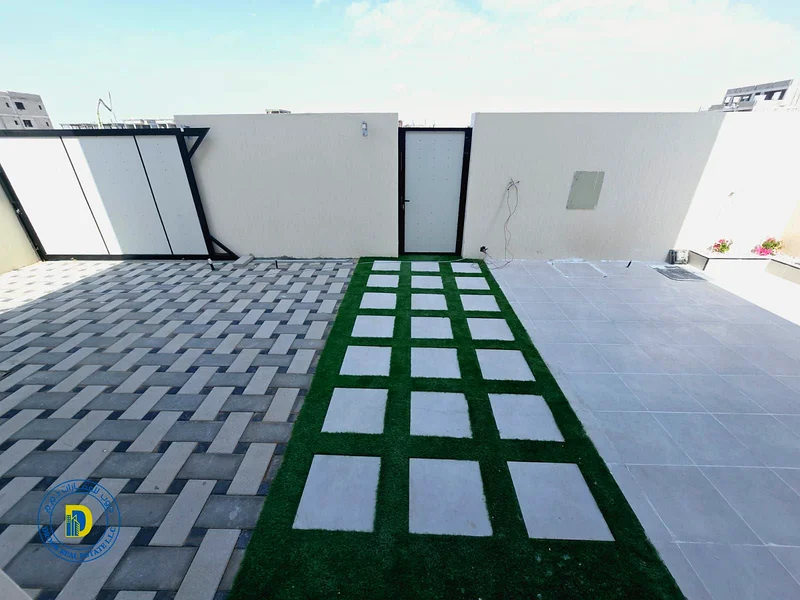 For sale, a 3-bedroom villa with modern finishing. The price includes registration and ownership fe63186740338561112