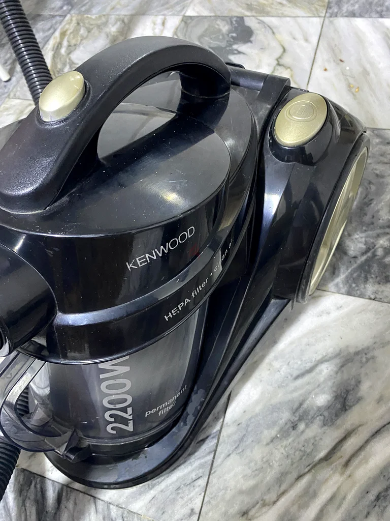 Powerful 2200W Vacuum Cleaner for Sale!63254498970242111
