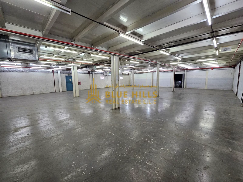 Insulated | Full AC | 350KW | Unloading Bay | Tax Free63165235477889112