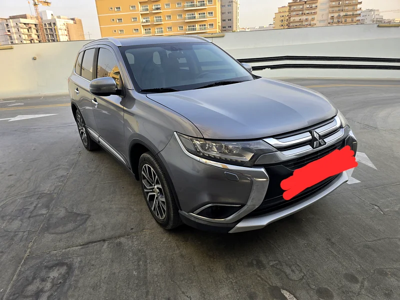 Mitsubishi outlander full option free accident 4×4 Gcc7seats63225309674113112