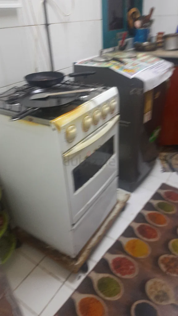 One room for 2 working ladies63143495824513112