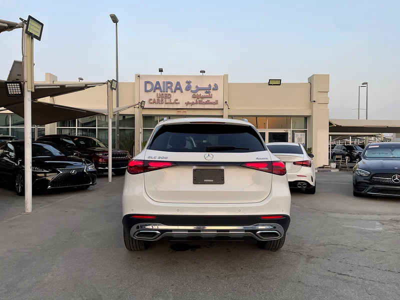 Mercedes GLC300–full option 2023 Clean title without accidents63158339490307113