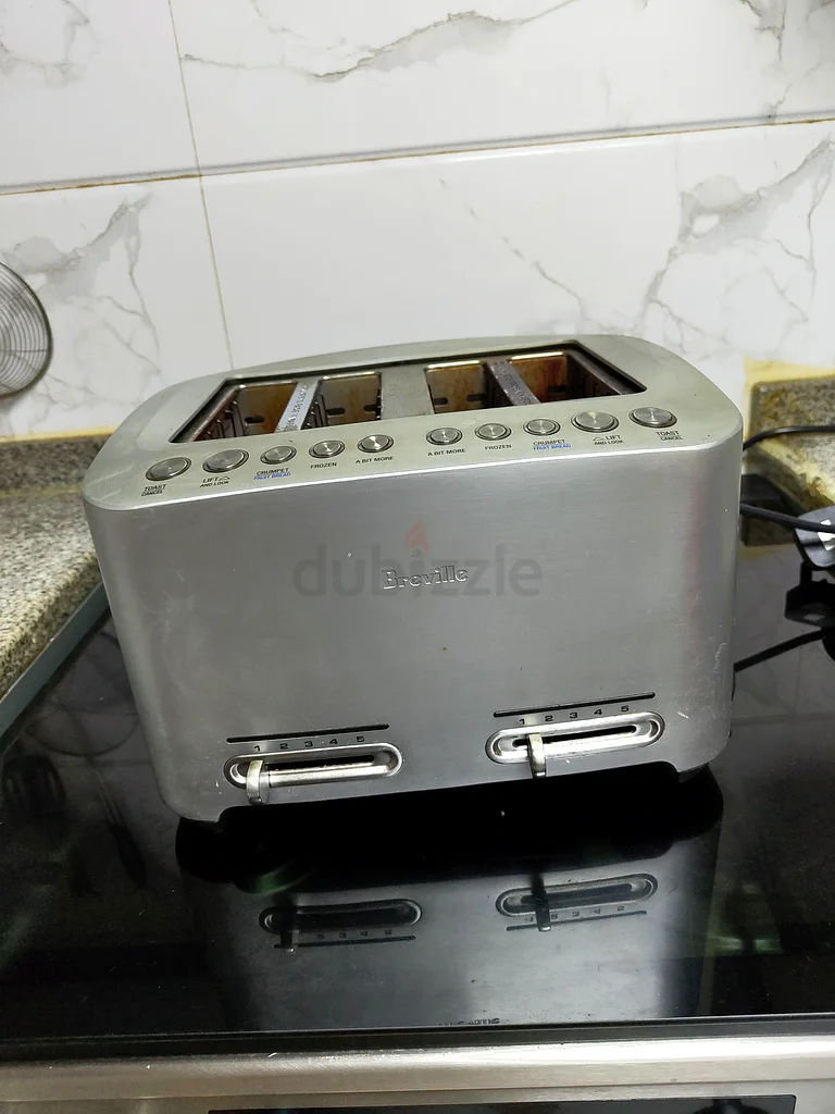 توستر بريفيل 4 شرائح أنيق للبيع!63253478313217114