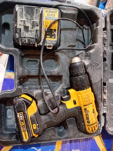 dewalt 18 volt cordless drill