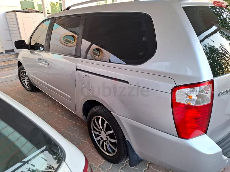 Kia Carnival 2011 Full Option in Very Good Condition63158341846401111