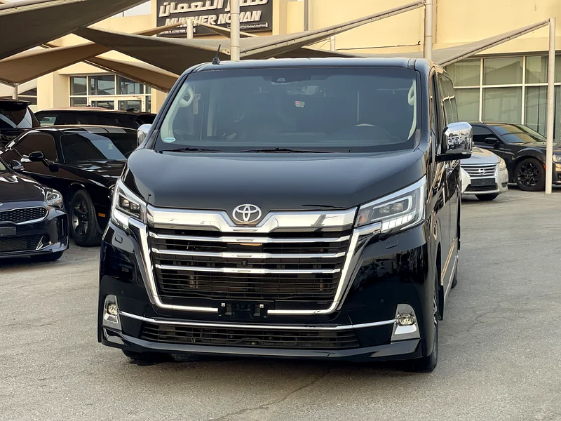 Toyota Granvia 2022 Gulf version, full option, VIP seats63149120329858112
