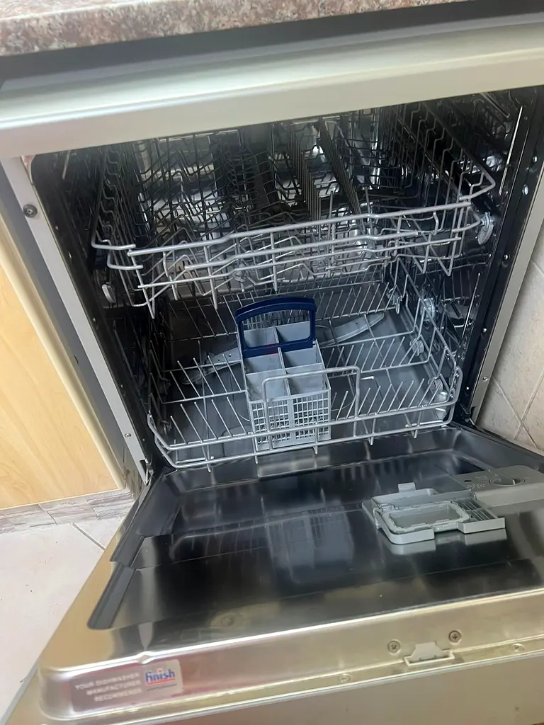 Dish Washer63251356081539113