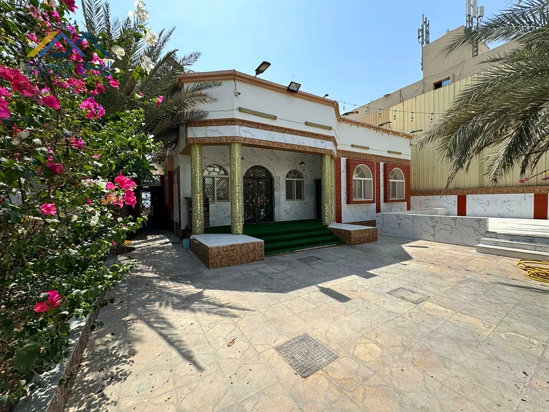 فيلا سكنية للإيجار في شارع مكة، الروضة 2، المساحة 6400 قدم مربع63722723775875111