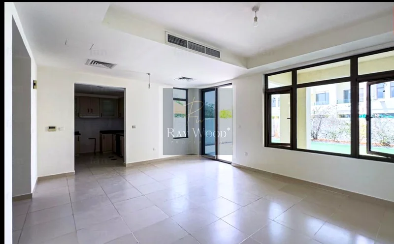 Type A / Vacant / Good condition / Spacious lay out63165699351425113