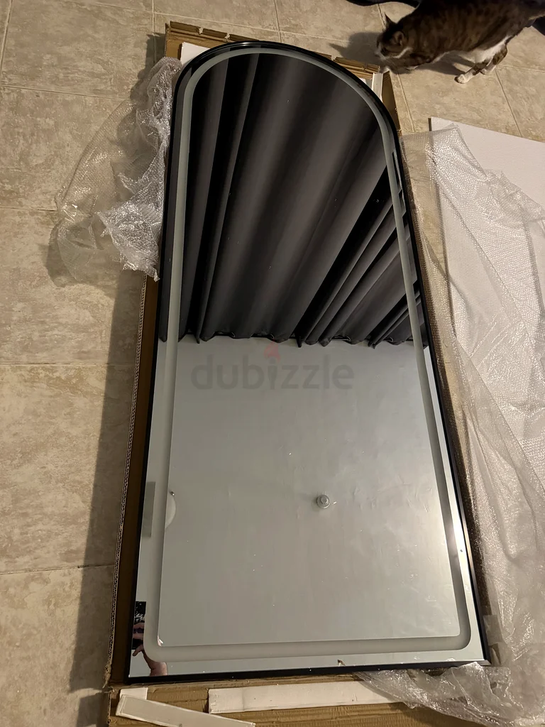 LED wall mirror - brand new63185240414721112