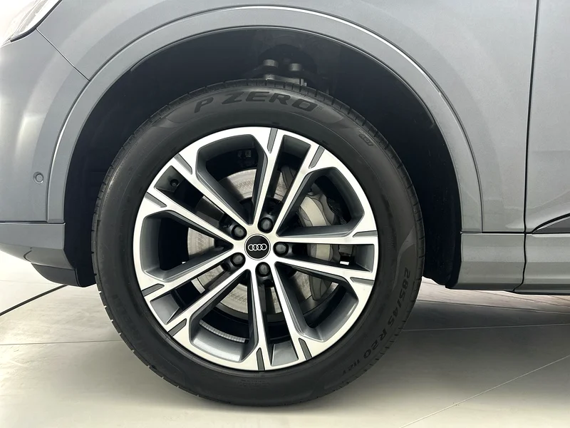 Q7 SUV S line 55 TFSI quattro 340 حصان (الرقم المرجعي #019536)63171746508675114