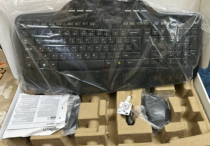 FOR SALE – BRAND NEW LOGITECH TECH COMBO!   Professional Webcam + Performance Keyboard  Mouse63169457573251111