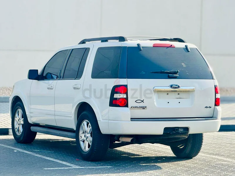 فورد إكسبلورر مواصفات الخليج، سنة 2010، السيارة بحالة جيدة، محرك V6.63149117917314113