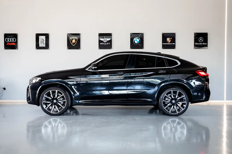 بي إم دبليو X4 xDrive 20i – وكأنها جديدة | 2023 | فقط 690 كم!63162465450754114