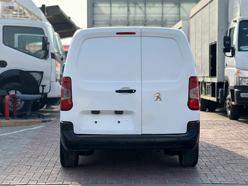 2022 | Peugeot Partner | Van | Manual | Ref#76663221302787587114