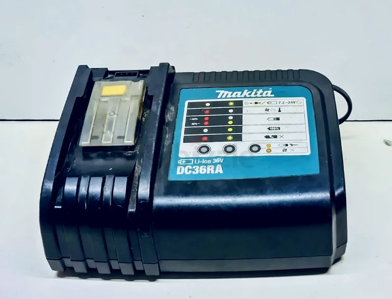 MAKITA DC 18 RA CHARGER FOR 36V BATTERY 220v63260219435521110